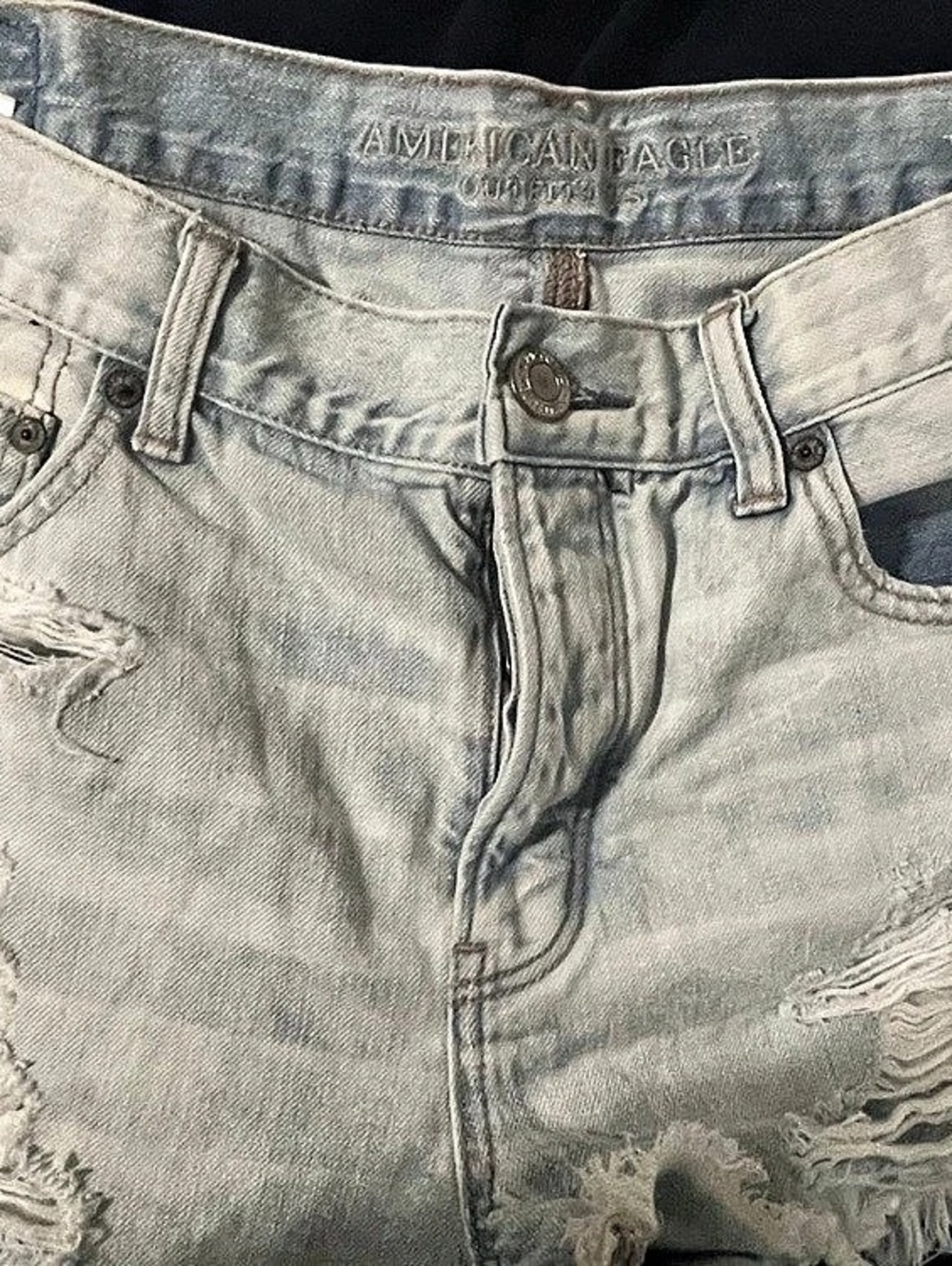 American Eagle Distressed Denim Jean Shorts in Blue